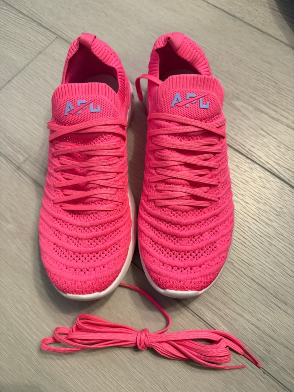 APL Women's TechLoom Knit Sneaker - Hot Pink size 9.5